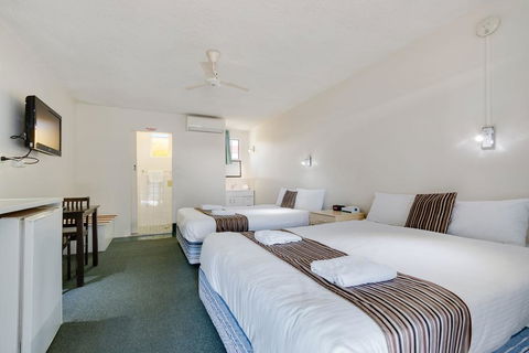 Coffs Harbour Pacific Palms Motel - Accommodation Guide 3
