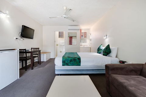Coffs Harbour Pacific Palms Motel - Accommodation Guide 0