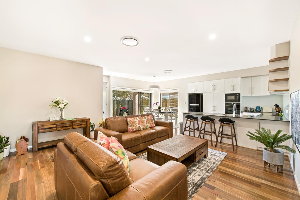 Centenary Heights QLD Accommodation Asia