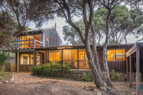 Coleys Beach House Yallingup - Accommodation Asia 1