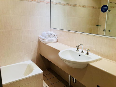 Comfort Inn Bushman's - Accommodation Asia 1