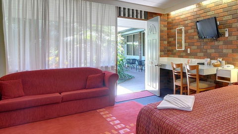 Comfort Inn Cedar Lodge - Accommodation Asia 3