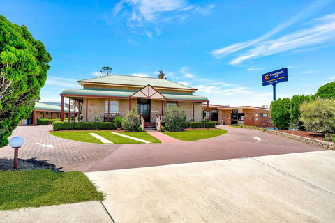 Comfort Inn Warwick - Accommodation Asia 0