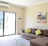 Comfortable 2 Bedroom Unit With Garden - Accommodation Asia