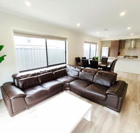 Comfortable 4BR 2Bath House Tarneit Melbourne - Accommodation Guide