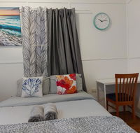Comfortable Guest Room closes to Emerald CBD - Accommodation Asia