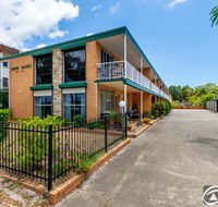 Comfy Ground Floor Unit opposite waterfront Welsby Pde Bongaree - Accommodation Asia