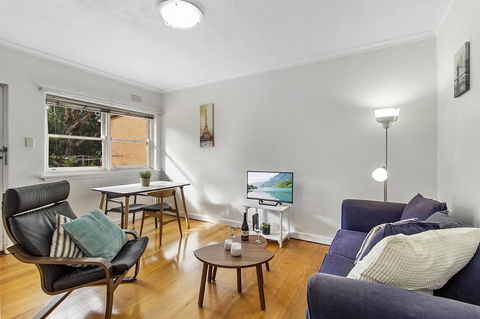 Comfy One-bedroom Unit Between City And Airport - Accommodation Guide 0