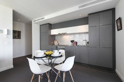 Complete Host Wrap Apartments - Accommodation Guide 2