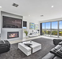 CONROE EXECUTIVE TOWNHOUSE - MODERN  STYLISH