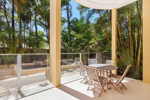 Contemporary & Luxurious, Little Cove - Accommodation Asia 2