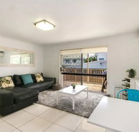 Contemporary 2 Bedroom Beachfront Apartment - Accommodation Asia
