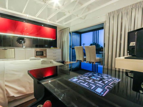 Cool Architect-Designed Studio Close To CBD - Accommodation Asia 1