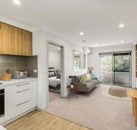 cool quiet modern secure walking distance to Perth and landmarks - Accommodation Asia