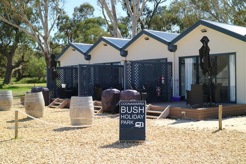 Coonawarra Cabins Unit C - Accommodation Guide 1