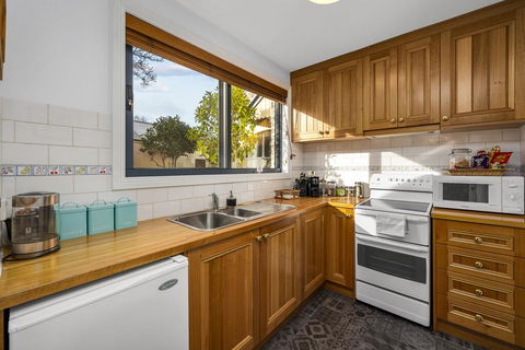 Coopers Cottage Battery Point - Accommodation Asia 1