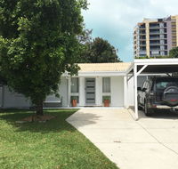 Coral Cottage - 93 Taylor Ave Golden Beach - Accommodation Asia