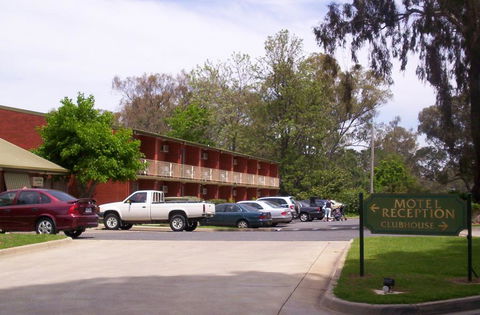 Corowa Golf Club Motel - Accommodation Asia 2