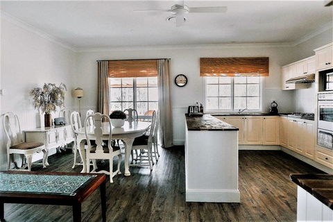 Corunna Station Country House - Accommodation Asia 3