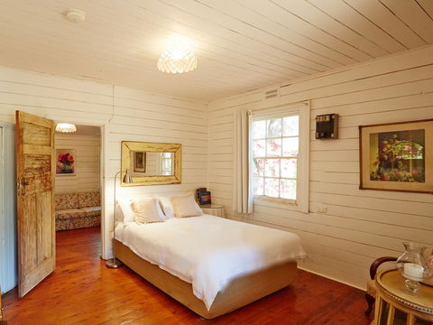 Corynnia Station - Accommodation Asia 1