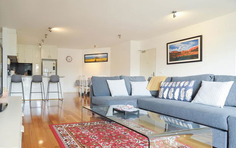 Cosy Apartment Near Racecourse - Accommodation Asia 2