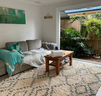 Cosy Backyard Apartment Close To Miami Beach - Accommodation Asia