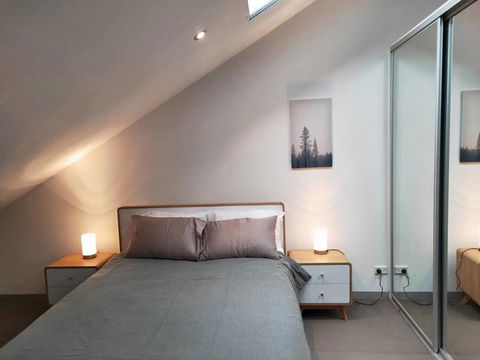 Cosy Modern Apartment In Brunswick - Accommodation Asia 1