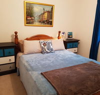 Cosy Quiet Bedroom Ferny Grove - Accommodation Asia