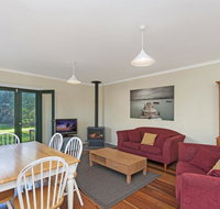 Cottage on James circa1855 - Modern historic - Accommodation Guide