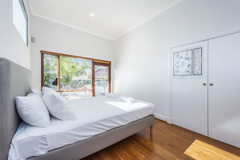 Cottesloe Eclectic House - Accommodation Guide 2