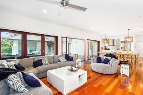 Cottonwood Beach House @ Corporate Boardies - Accommodation Asia 0