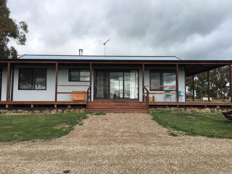 Country Cabin With Mountain Views Close To Ballarat - Accommodation Asia 1