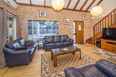 Country Cottage - Accommodation China 2