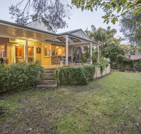 Country Cottage - Accommodation Guide