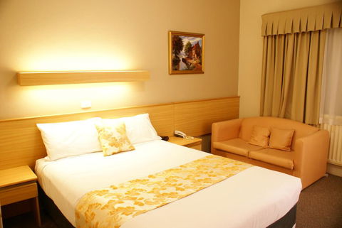 Country Lodge Motor Inn - Accommodation Asia 2