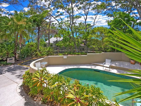 Cove Point 1 - Accommodation Asia 1