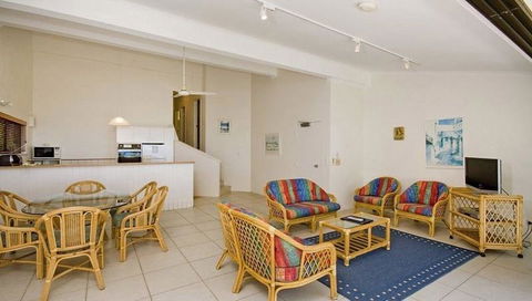 Cove Point 5 - Accommodation Asia 3