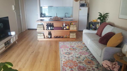 Cozy Shared Home On 11th Fl - Own Balcony - Accommodation Guide 1