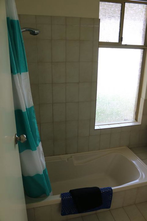 Cozy Stay @ Purser Cove Near University, Hospital & Transport - Accommodation Asia 1