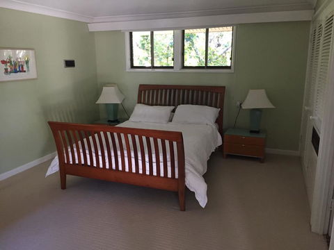 Craigdarroch Courtyard Cottage, 22 Bartle Road - Accommodation Guide 2