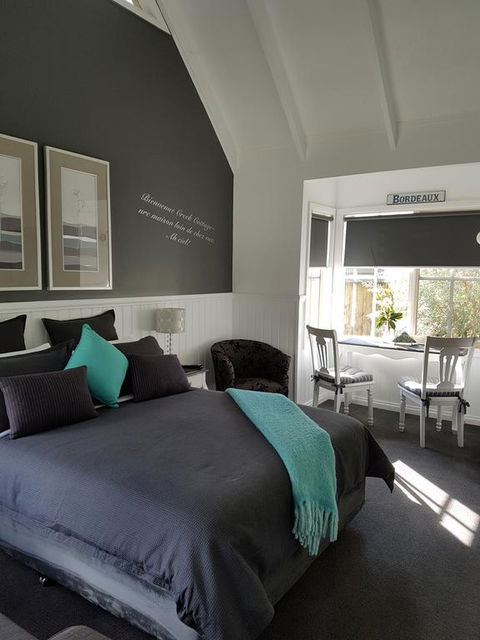 Creek Cottage Bed And Breakfast - Accommodation Guide 2