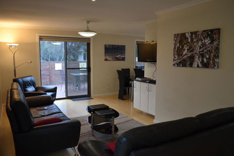 Crisands Of Echuca - Accommodation Asia 1