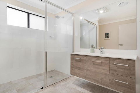 Crooked Lane Apartment - Accommodation Asia 3