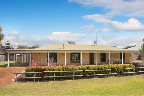 Crystal Shores - Quindalup - Accommodation Asia 0