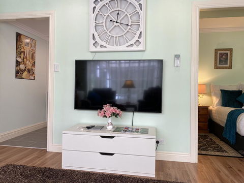 Curtis Falls Studio-Apartment - Accommodation Asia 2