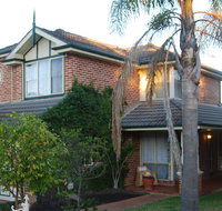Cutmore Cottages - Highclaire House - Accommodation Guide