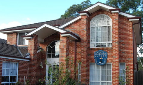 Cutmore Cottages - L'Auberge Angara - Accommodation Guide 2