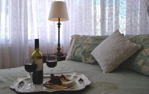 Cutmore Cottages - Meurants Manor - Accommodation Guide 3