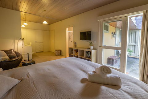 Cygnet, Studio On Sturt - Accommodation Asia 0