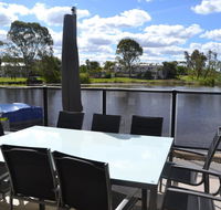 Cypress Drive Town House - Accommodation Asia